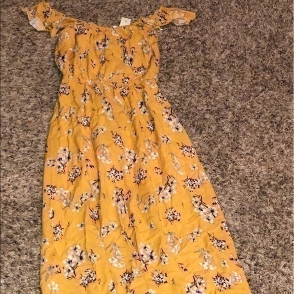 ⭐️HP⭐️Marigold Floral Summer/Spring Dress - Picture 2 of 5